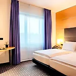 호텔 Ramada By Wyndham 4*