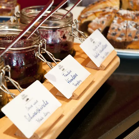 Hotel Ramada By Wyndham 4*