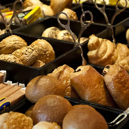 Hotel Ramada By Wyndham 4*