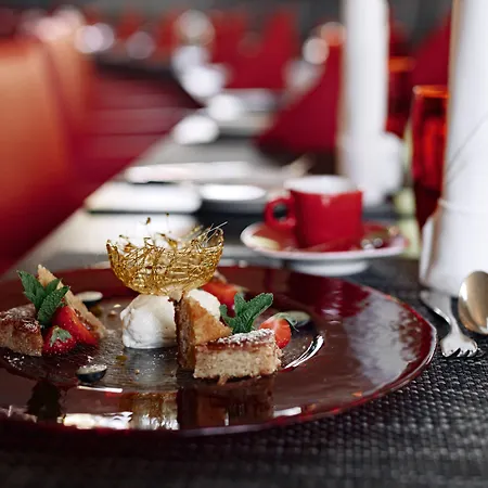 Ramada By Wyndham 4*