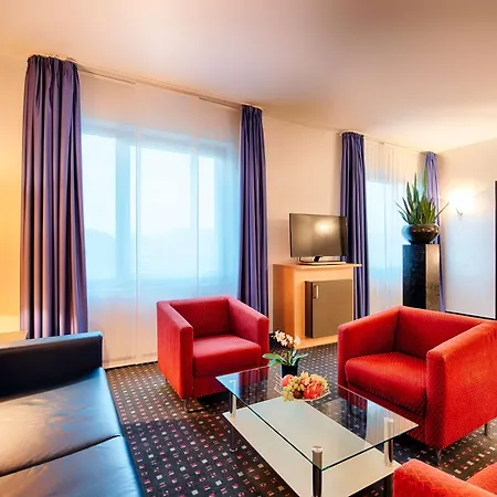 Ramada By Wyndham 4*