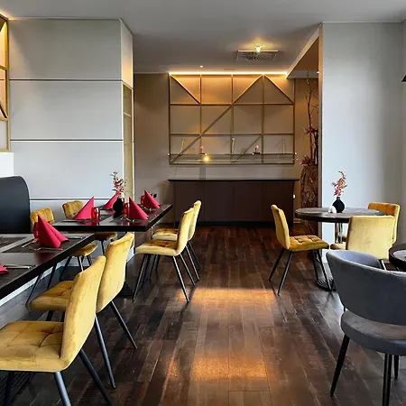 Ramada By Wyndham 4*