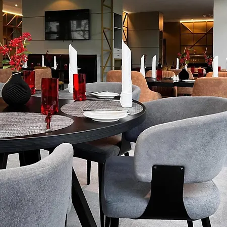 Hotel Ramada By Wyndham 4*