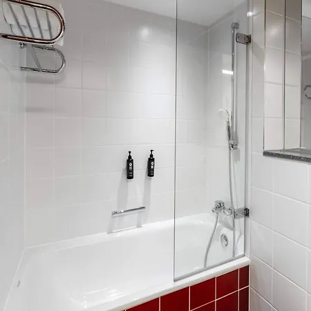 Ramada By Wyndham 4* 에센