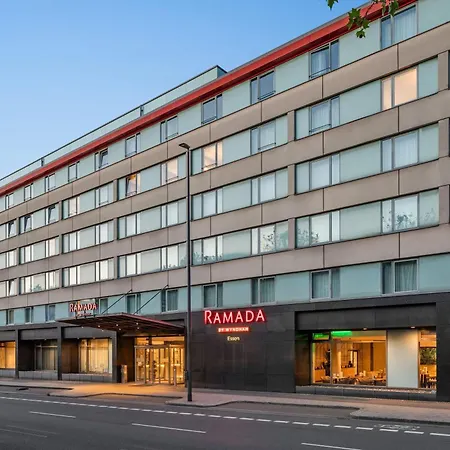 מלון Ramada By Wyndham