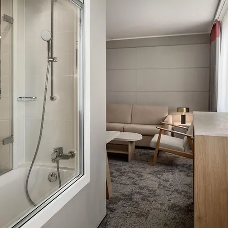 Ramada By Wyndham 4*