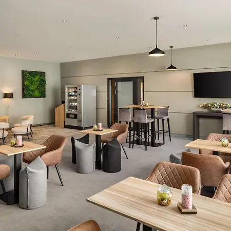 מלון Ramada By Wyndham אסן