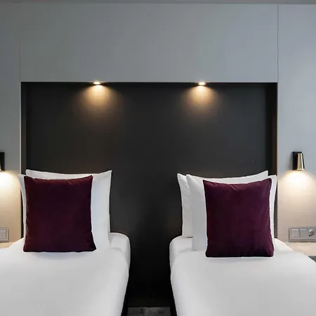 Ramada By Wyndham מלון 4*