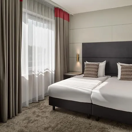 מלון Ramada By Wyndham
