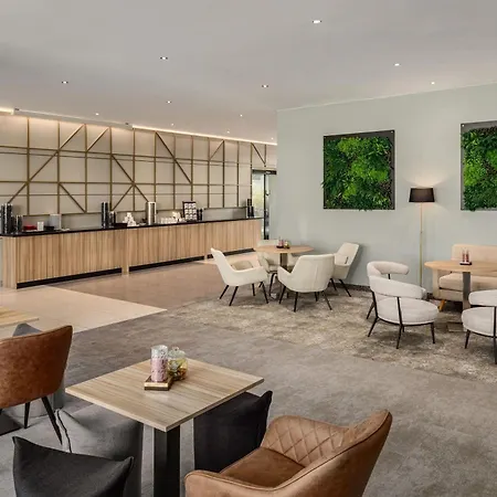 מלון Ramada By Wyndham אסן