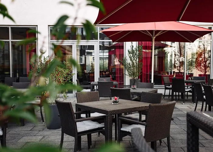 Ramada By Wyndham מלון 4*