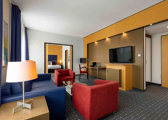 Ramada By Wyndham Hotel 4*