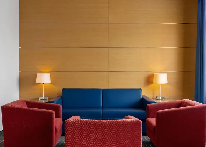 Ramada By Wyndham מלון 4*