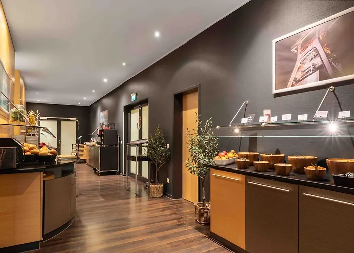 מלון Ramada By Wyndham