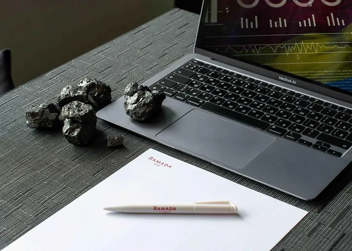 מלון Ramada By Wyndham 4*