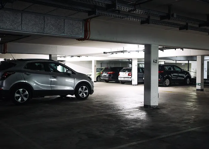 מלון Ramada By Wyndham 4*