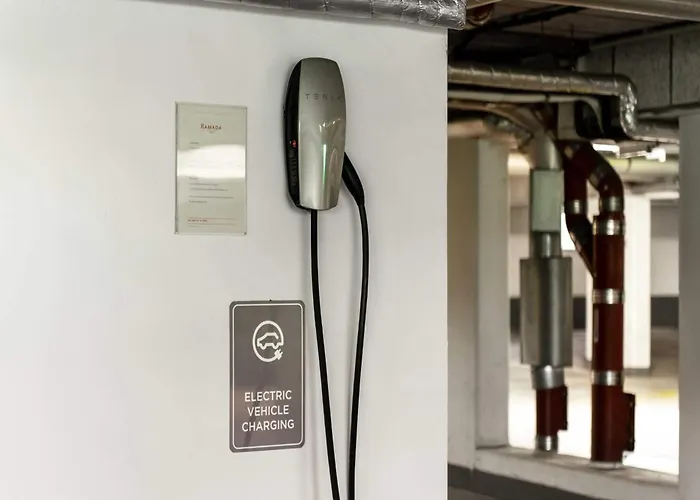 Ramada By Wyndham Hotel 4*